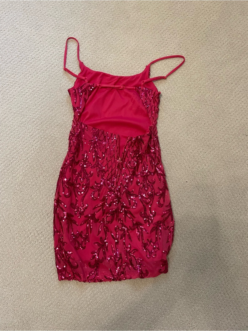 Sleeveless Red Sequin Bodycon Dress - Elegant Party Look